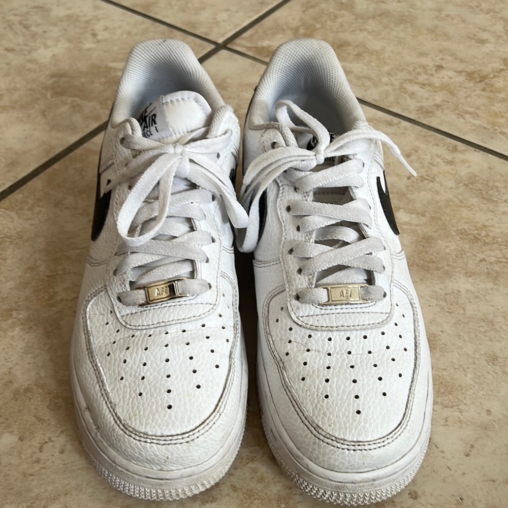 Air Force 1s Size 9